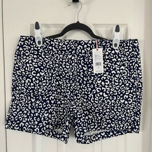 Vineyard Vines: Navy and White Leopard Patterned Women's Shorts, New with Tags!